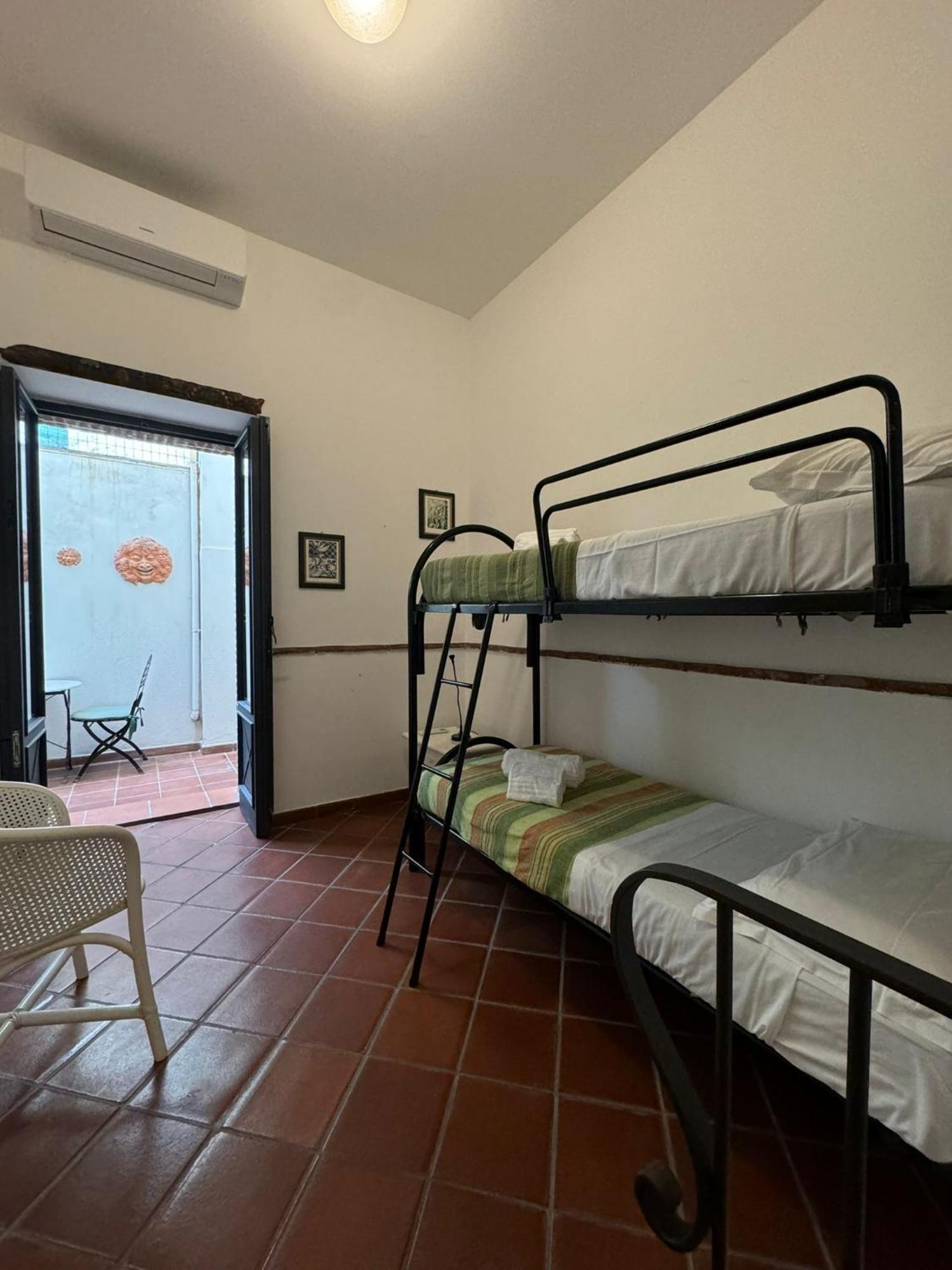 Casa Ivi In Taormina City Center Exterior photo